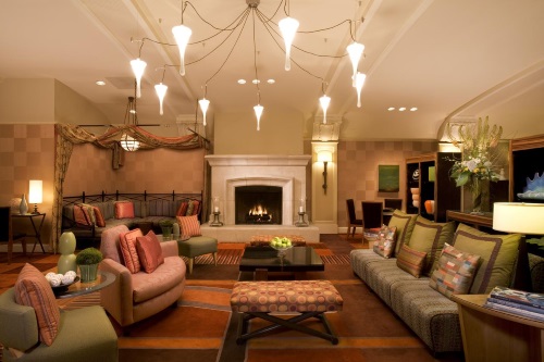 Harbor Court Hotel lounge